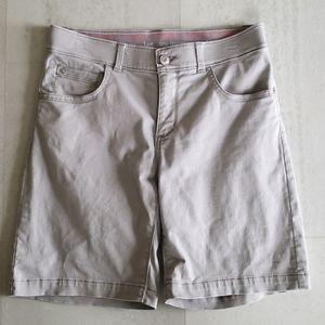 Women's Lee Stretch shorts, size 6